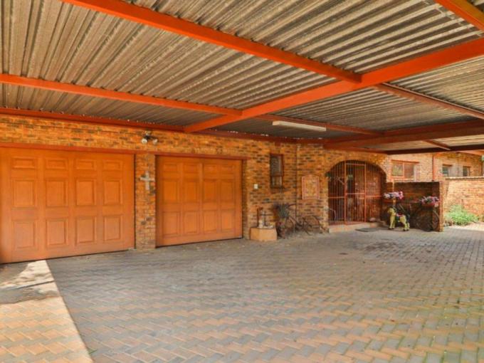 Property For Sale in Lakefield MyRoof.co.za