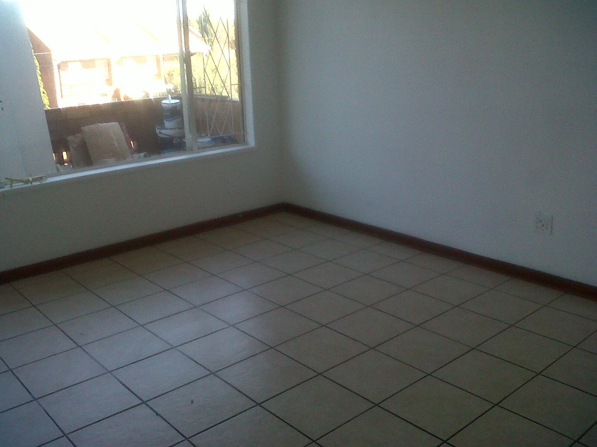Lounges - 20 square meters of property in Primrose