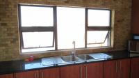 Kitchen - 17 square meters of property in Vaalmarina