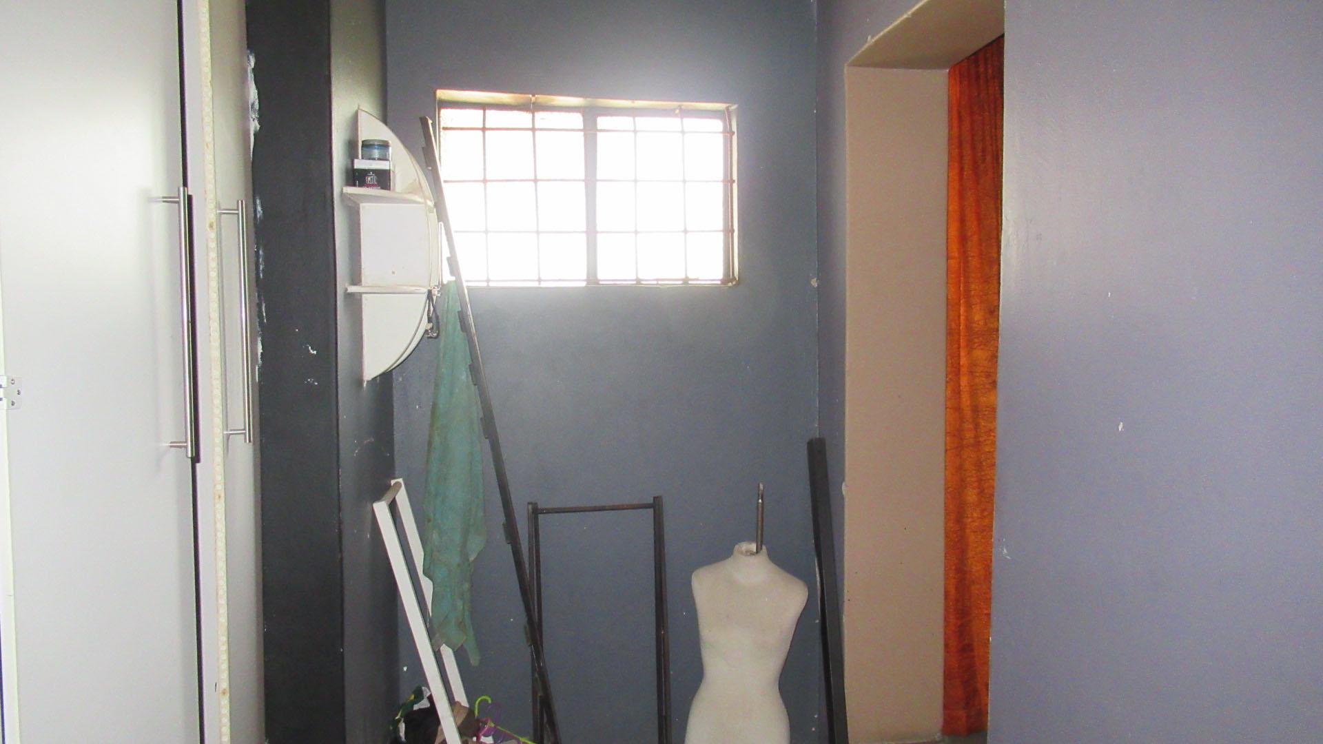 Rooms - 21 square meters of property in Emalahleni (Witbank) 