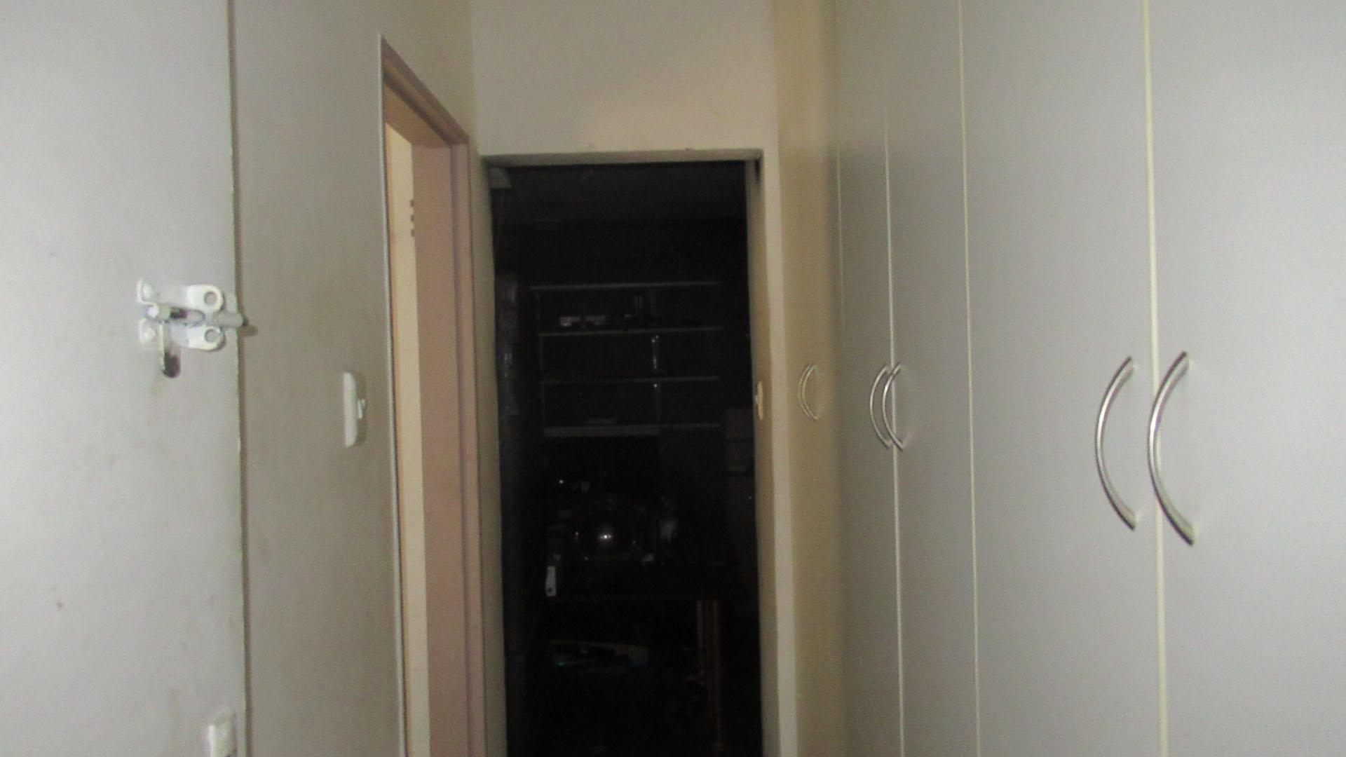 Spaces - 41 square meters of property in Emalahleni (Witbank) 