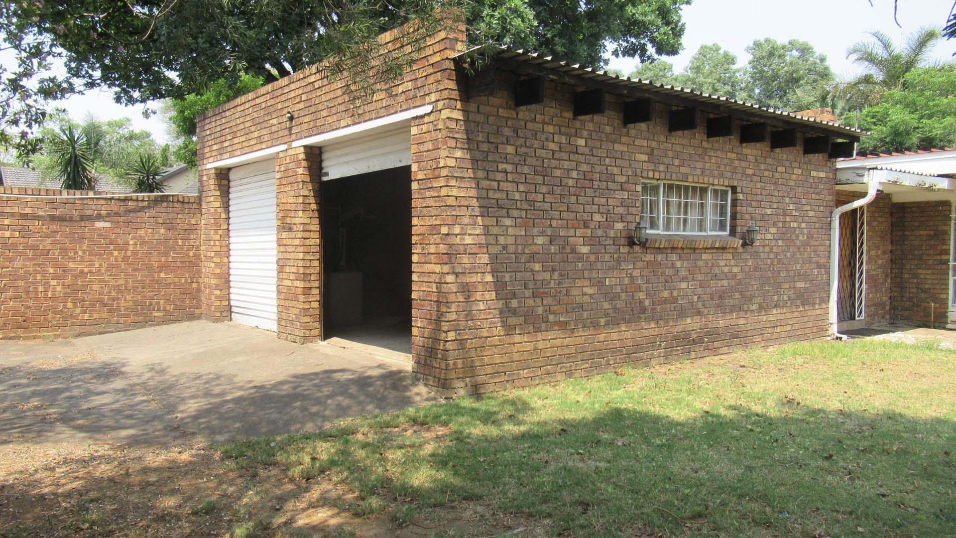 Front View of property in Emalahleni (Witbank) 