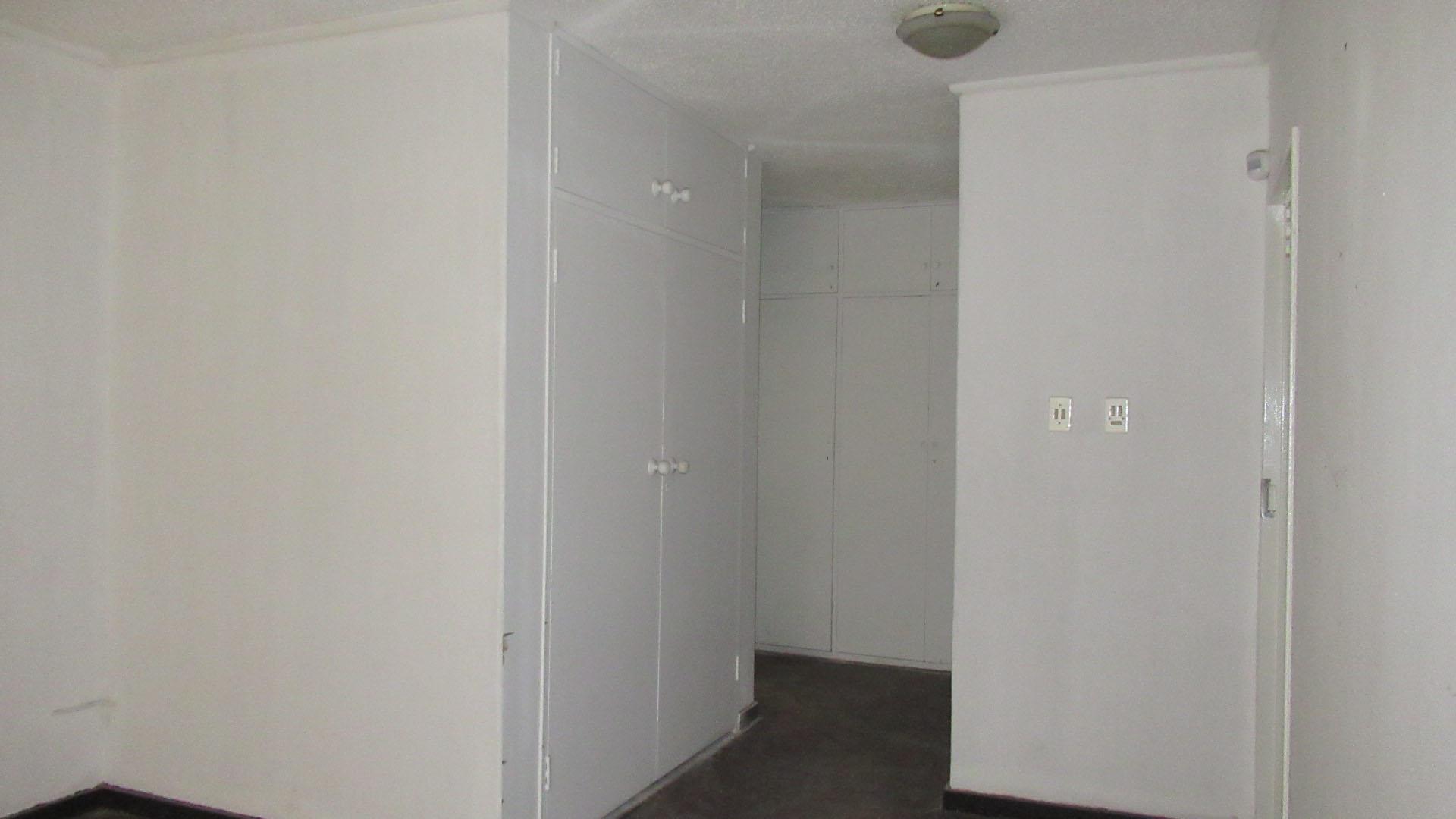 Bed Room 1 - 53 square meters of property in Emalahleni (Witbank) 