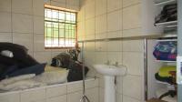 Bathroom 2 - 4 square meters of property in Emalahleni (Witbank) 