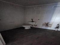 Staff Bathroom - 5 square meters of property in Emalahleni (Witbank) 