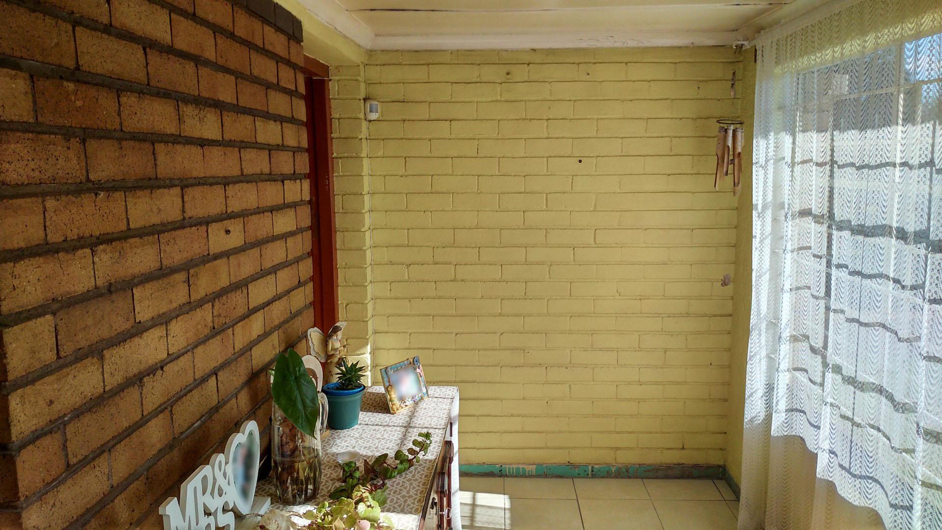 Rooms - 11 square meters of property in Florentia