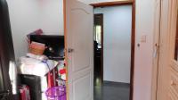 Bed Room 2 - 11 square meters of property in Bothas Hill 