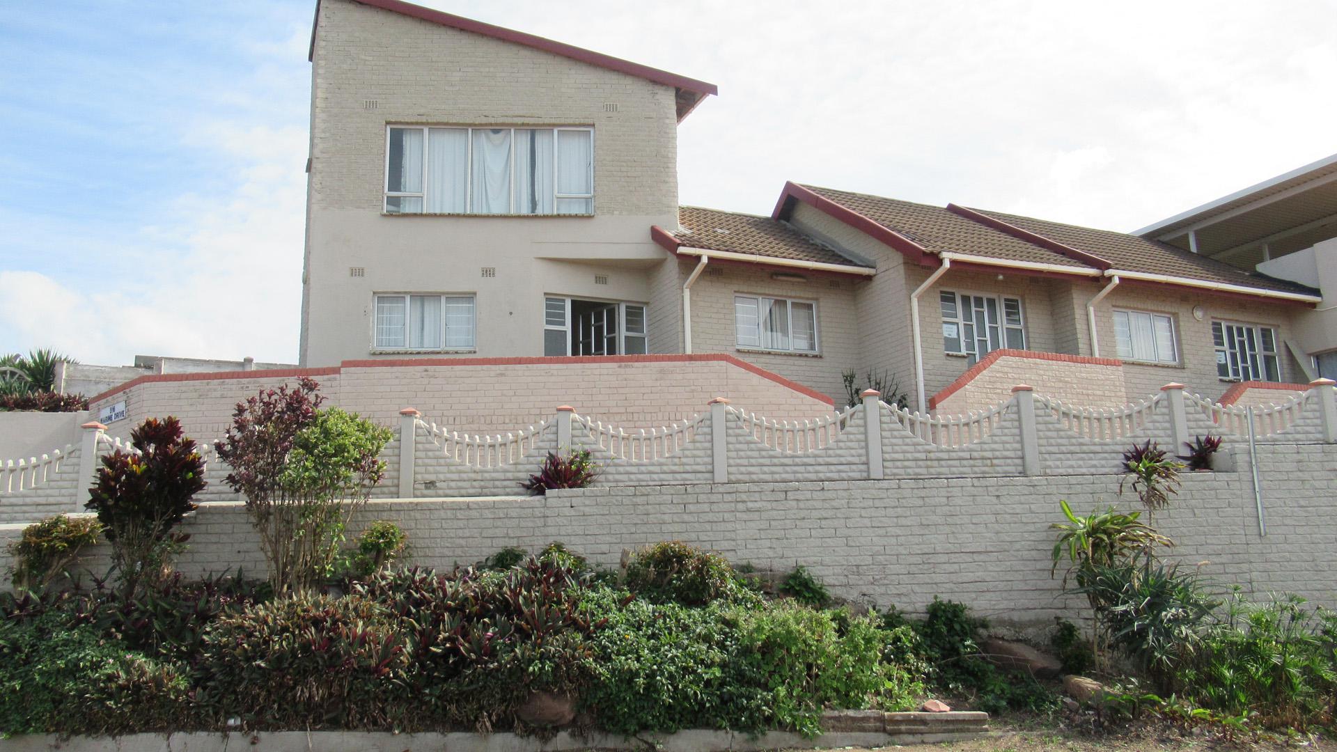 9 Bedroom House for Sale For Sale in Park Rynie Private Sa