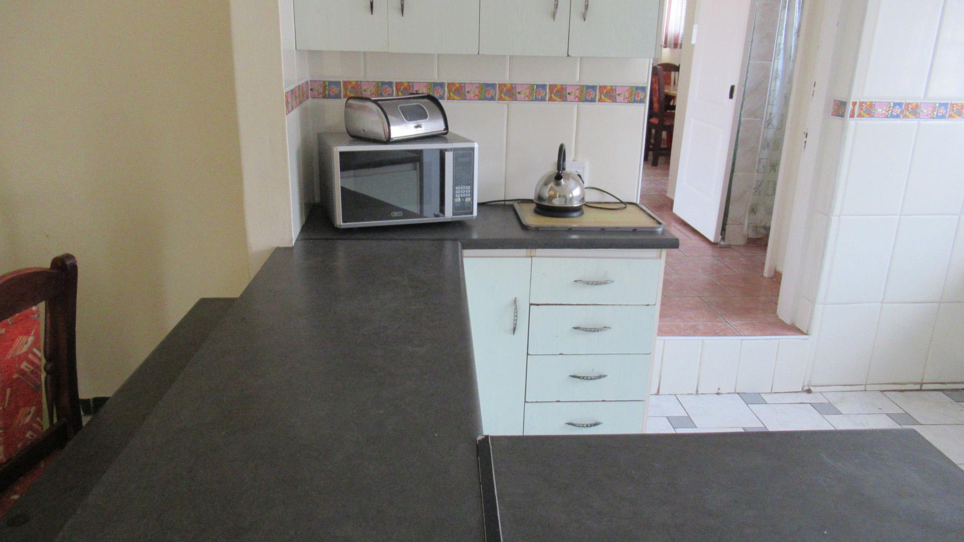 Kitchen - 46 square meters of property in Park Rynie