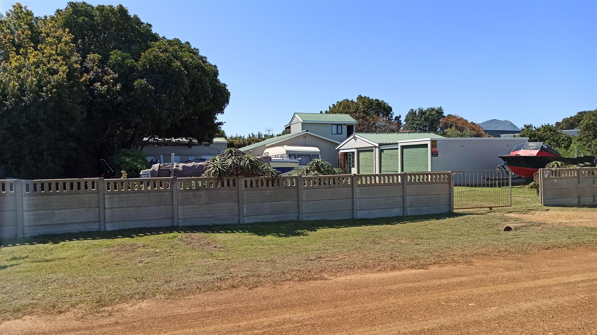 Front View of property in Fisherhaven