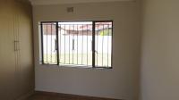 Bed Room 2 - 15 square meters of property in Spruitview