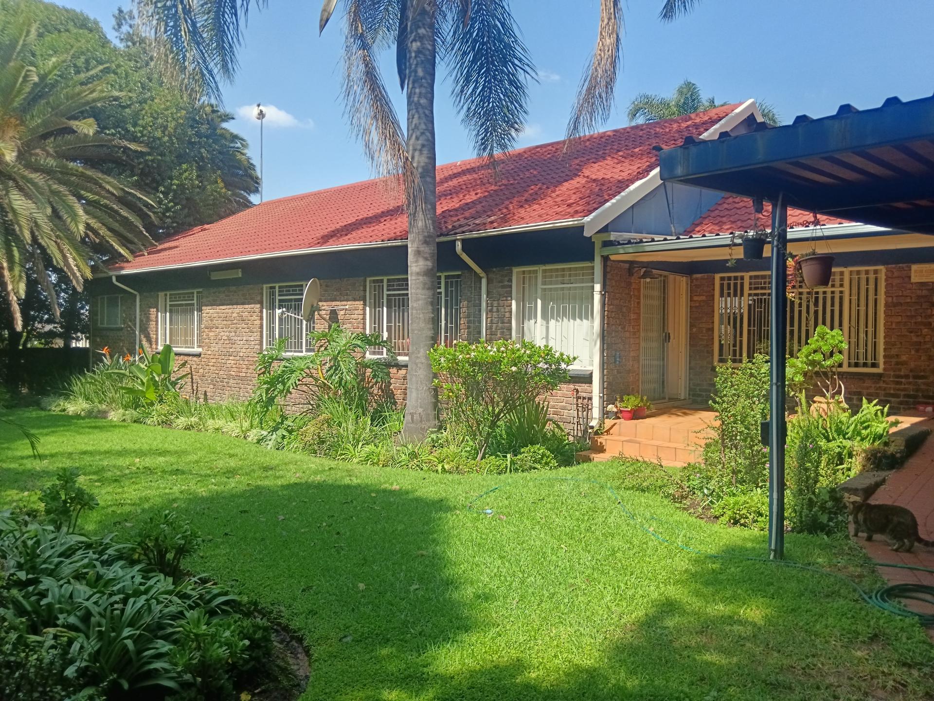 Front View of property in Del Judor