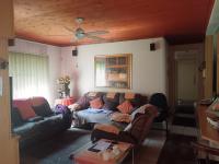 Lounges of property in Del Judor