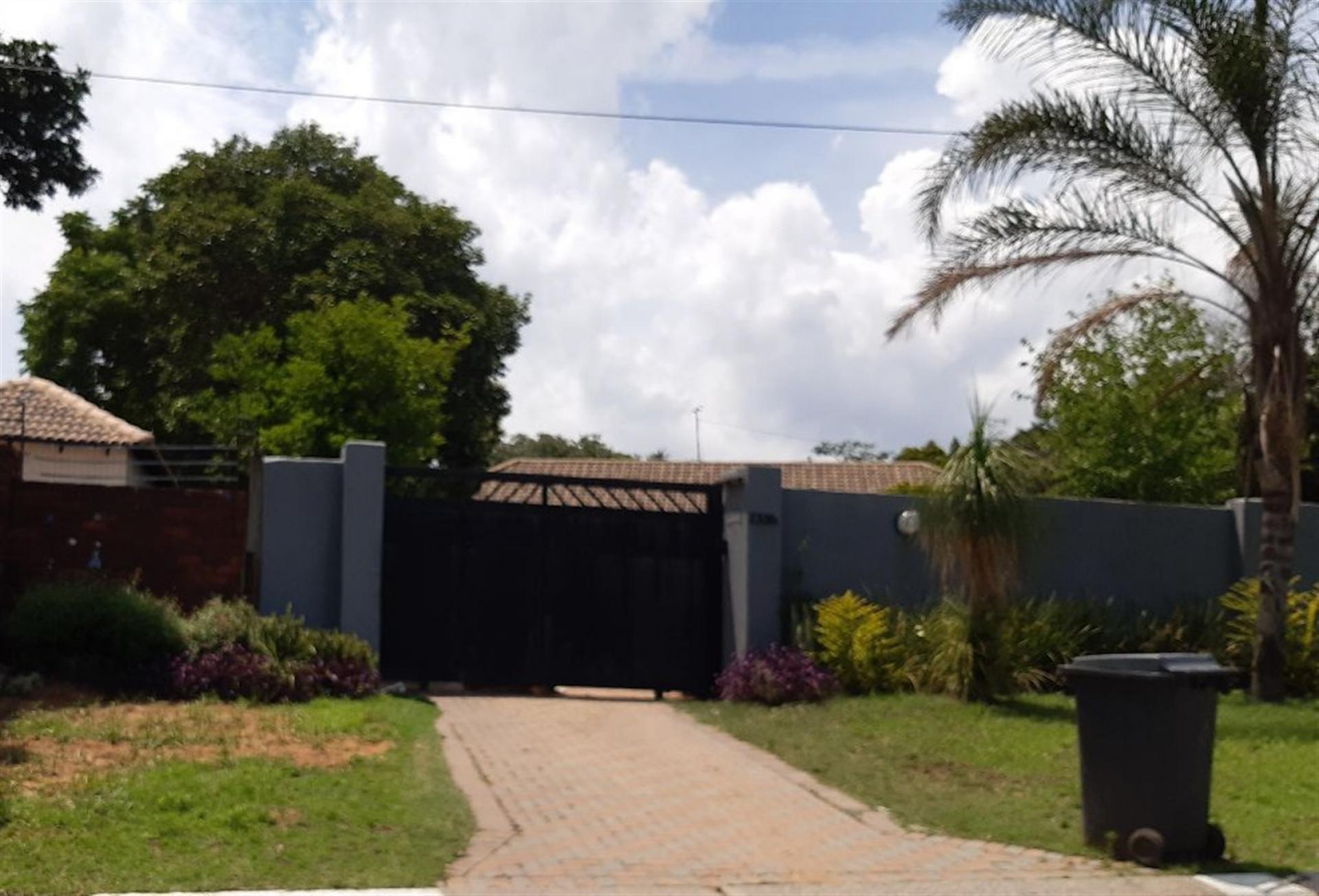 Front View of property in Randpark Ridge