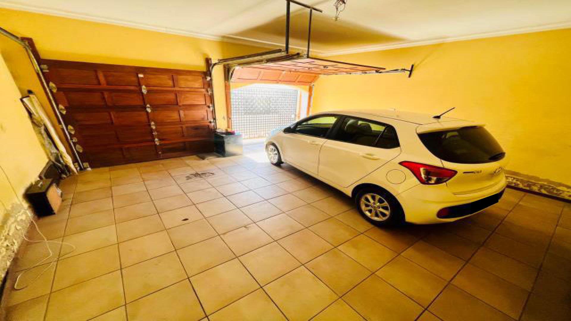 Standard Bank EasySell 3 Bedroom House for Sale in Entshonal