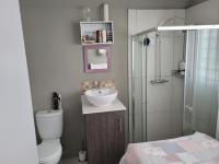 Bathroom 1 - 4 square meters of property in Bonaero Park