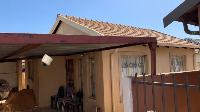 2 Bedroom House for Sale For Sale in Soshanguve - MR527797