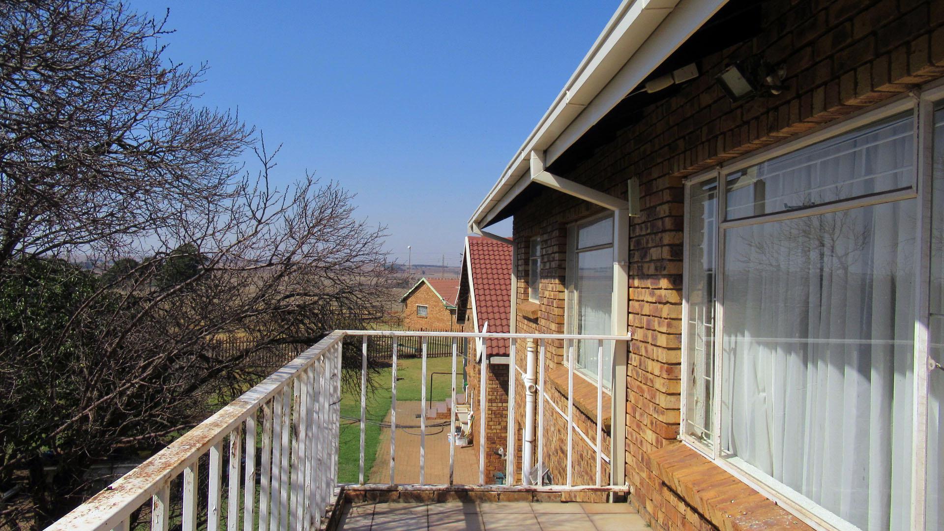Balcony - 25 square meters of property in Middelburg - MP