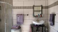 Bathroom 1 - 6 square meters of property in Middelburg - MP