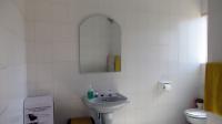 Bathroom 2 - 7 square meters of property in Middelburg - MP