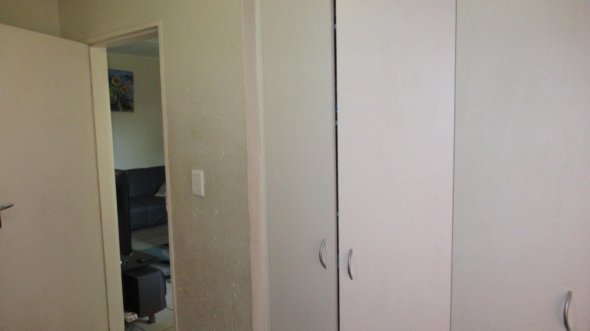 Bed Room 1 - 12 square meters of property in Comet