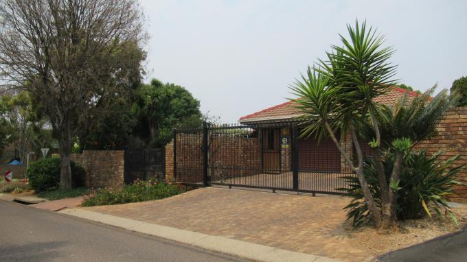 Standard Bank SIE Sale In Execution 3 Bedroom Sectional Title for Sale in Moreletapark - MR528093