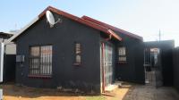 3 Bedroom 1 Bathroom House for Sale for sale in Protea Glen