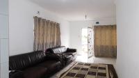 Lounges - 19 square meters of property in Montford
