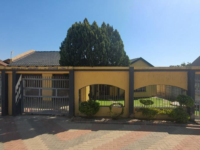 3 Bedroom House for Sale For Sale in Seshego - MR528792