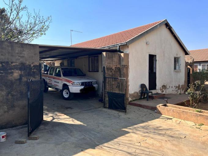 3 Bedroom House for Sale For Sale in Lotus Gardens - MR528842