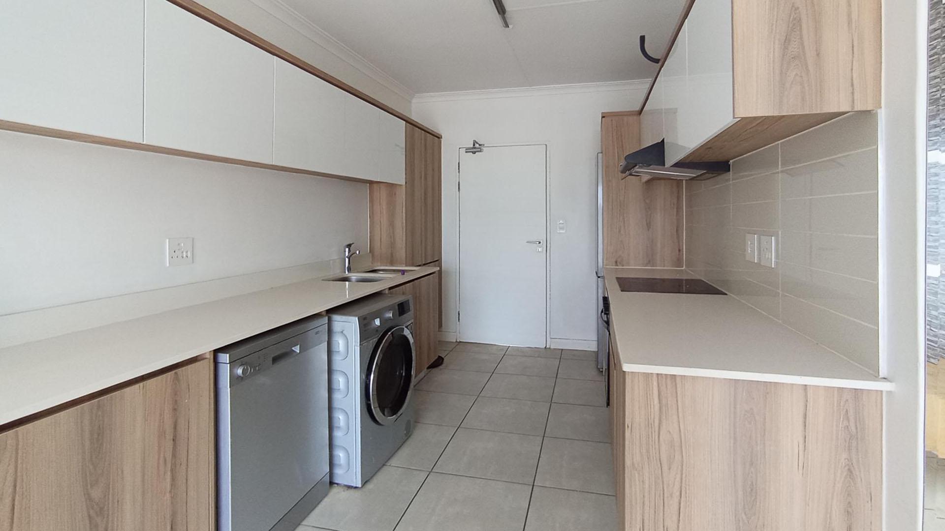 Kitchen - 8 square meters of property in Zwartkoppies