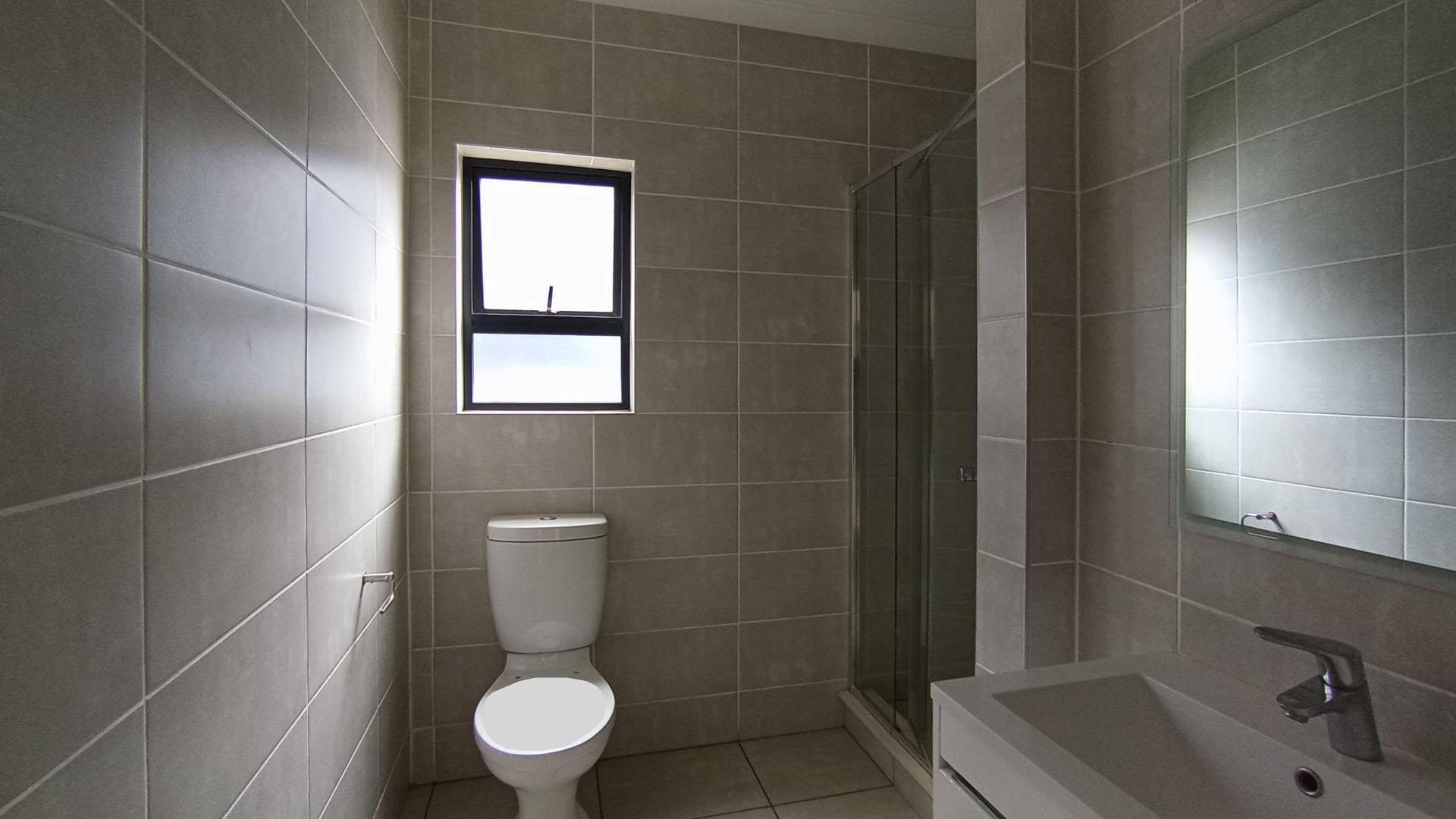 Bathroom 1 - 6 square meters of property in Zwartkoppies