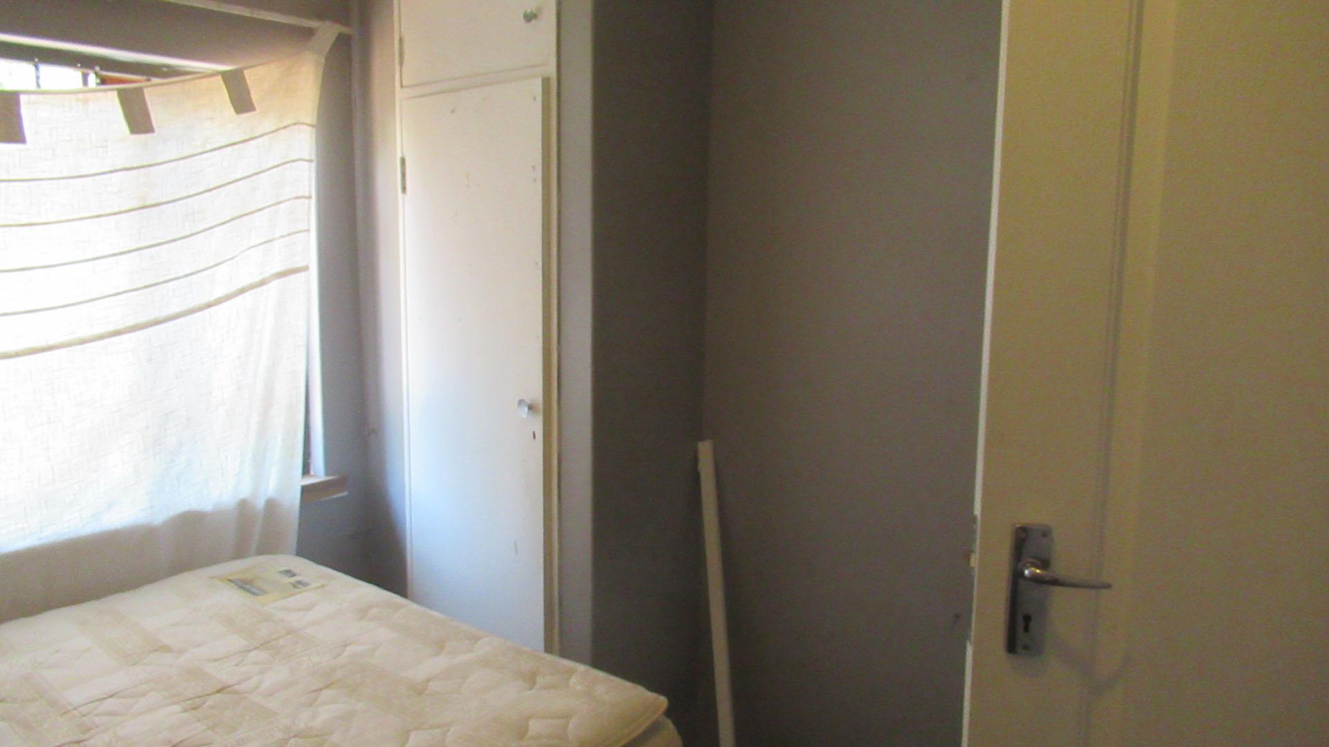 Bed Room 1 - 14 square meters of property in Linden