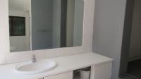 Main Bathroom - 14 square meters of property in Linden