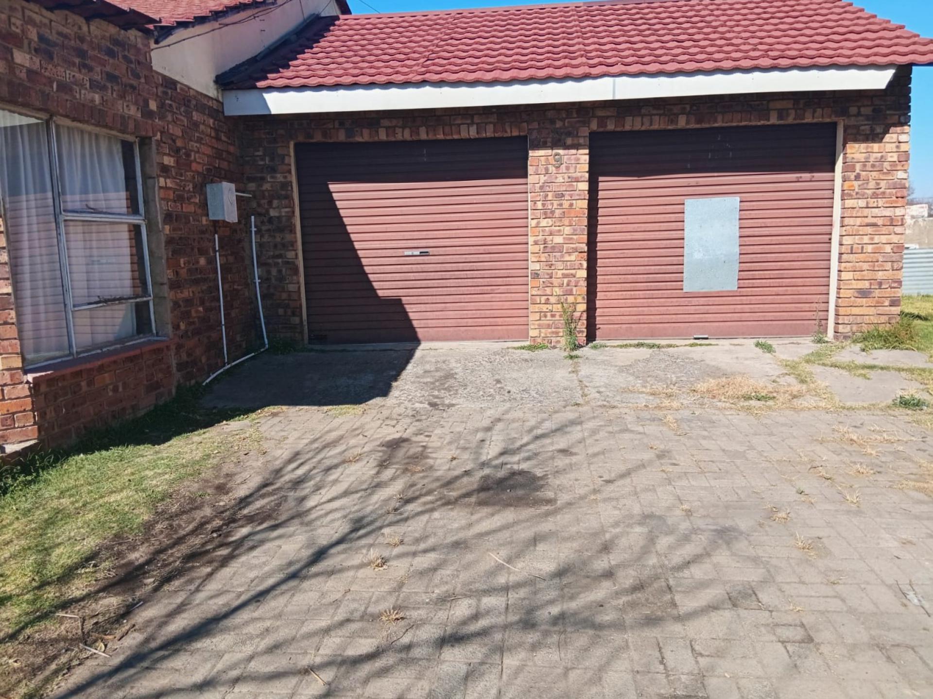 Garage of property in New Bethal East
