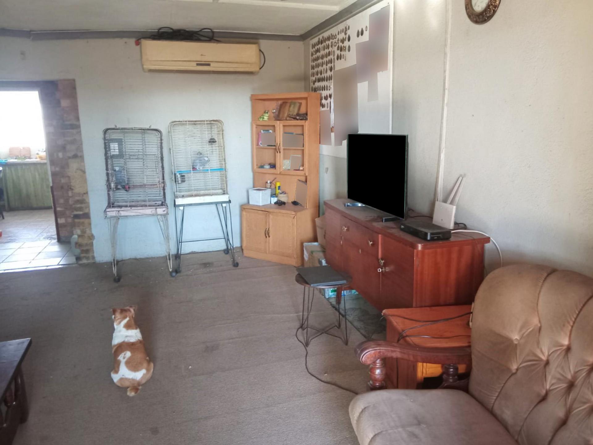 Lounges of property in New Bethal East