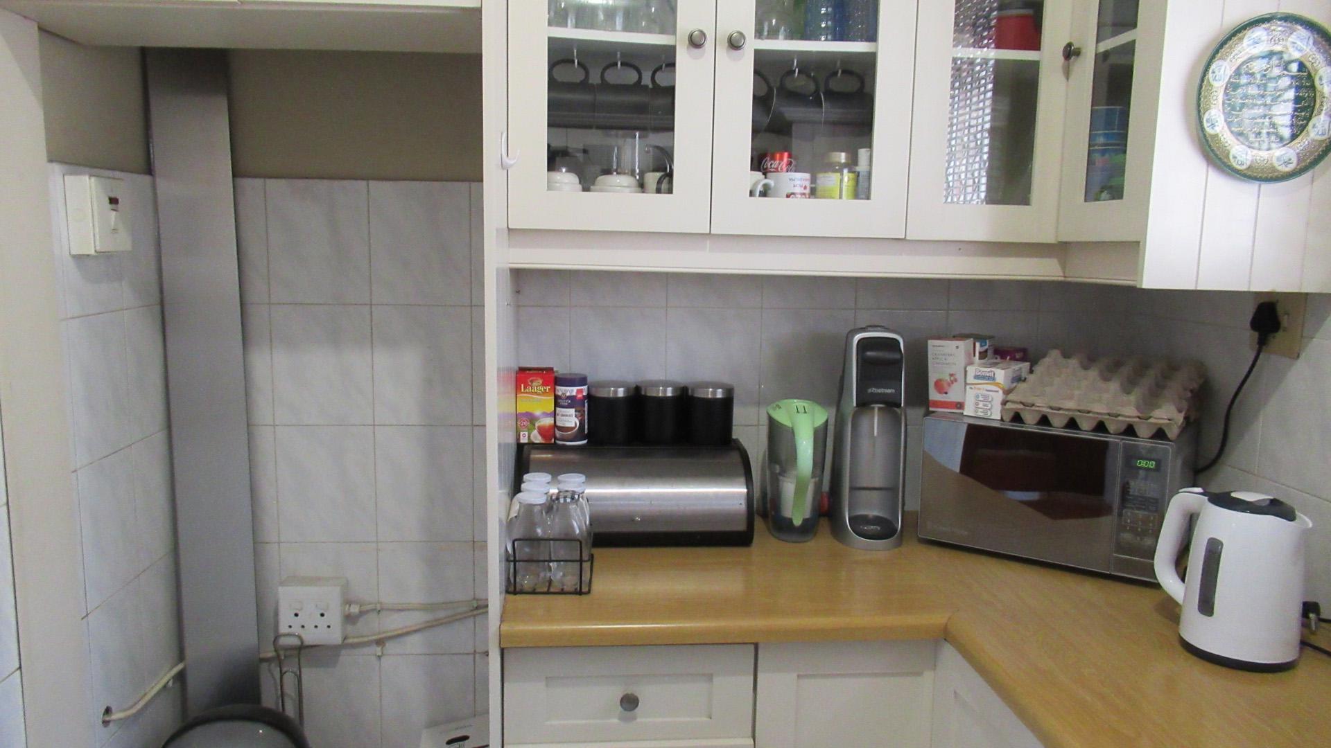 Kitchen - 8 square meters of property in Bulwer (Dbn)