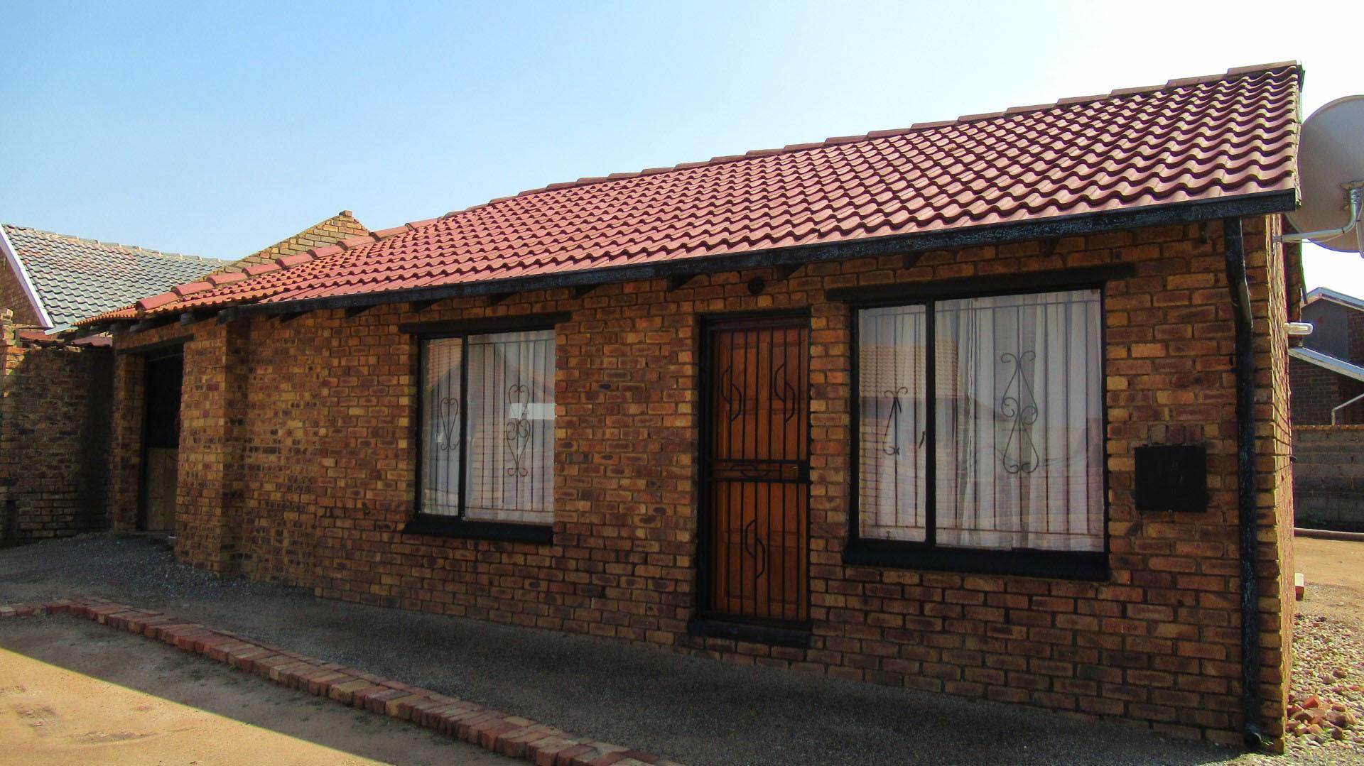 Front View of property in Tsakane