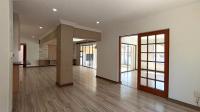 Dining Room - 18 square meters of property in Eldo View