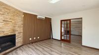 Lounges - 20 square meters of property in Eldo View