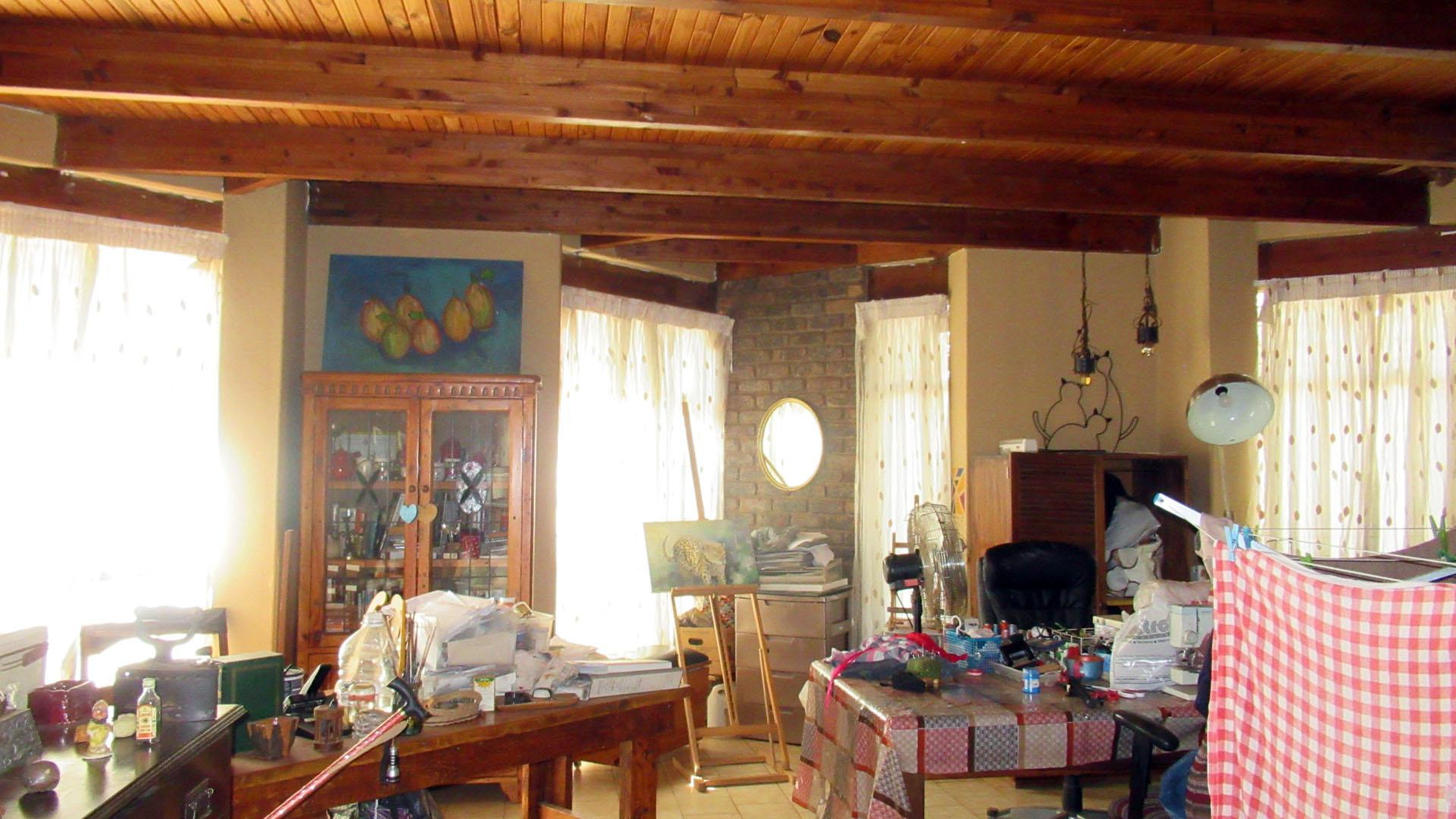 Entertainment - 37 square meters of property in Rynoue AH