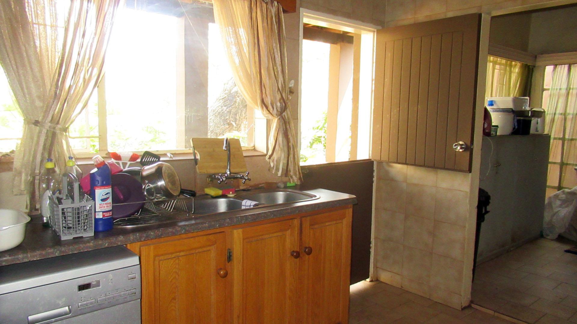 Scullery - 8 square meters of property in Rynoue AH
