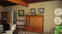 Lounges - 78 square meters of property in Rynoue AH