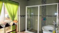 Bathroom 1 - 11 square meters of property in Rynoue AH