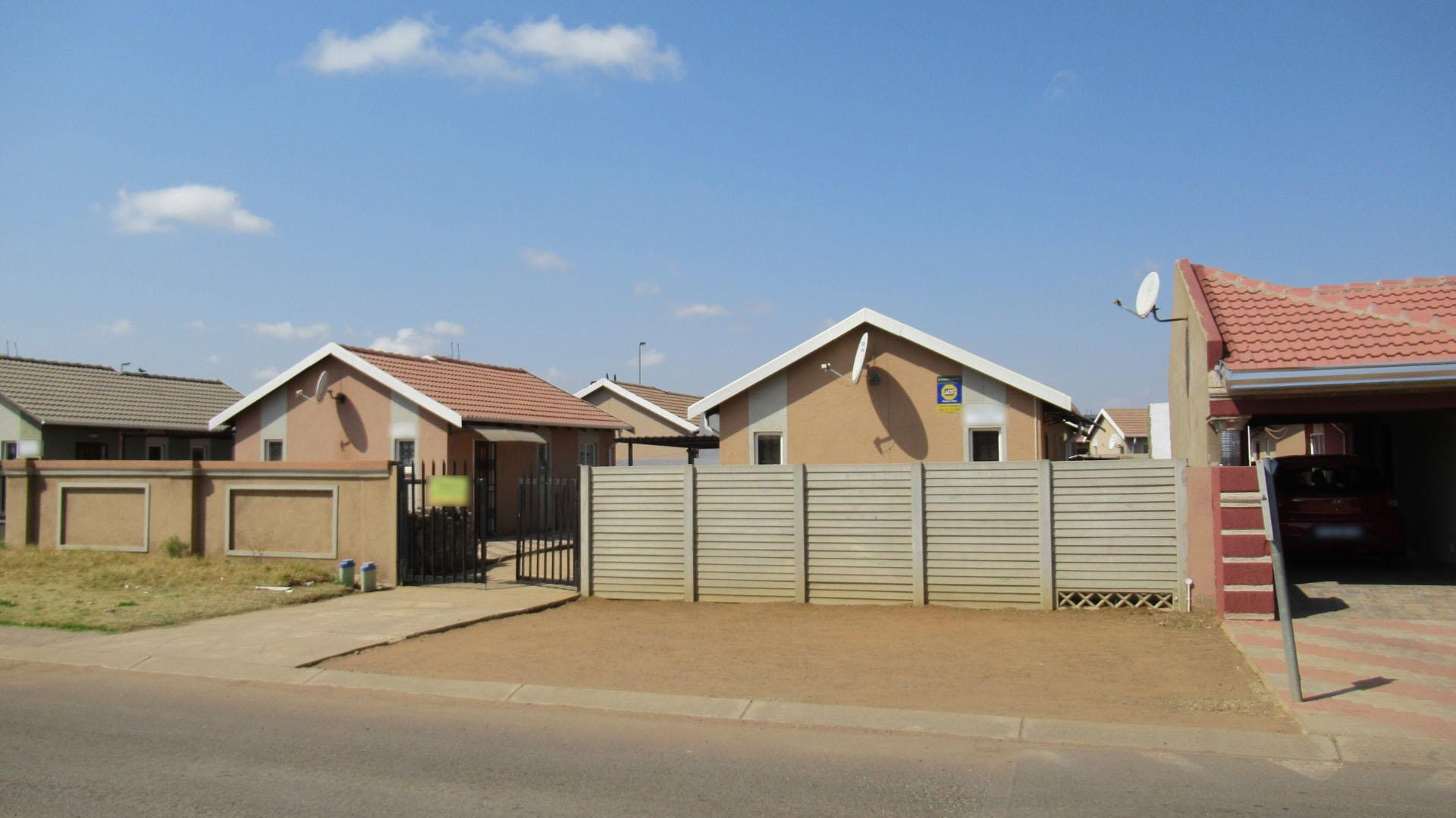 Front View of property in Windmill Park