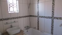 Bathroom 1 - 4 square meters of property in Windmill Park