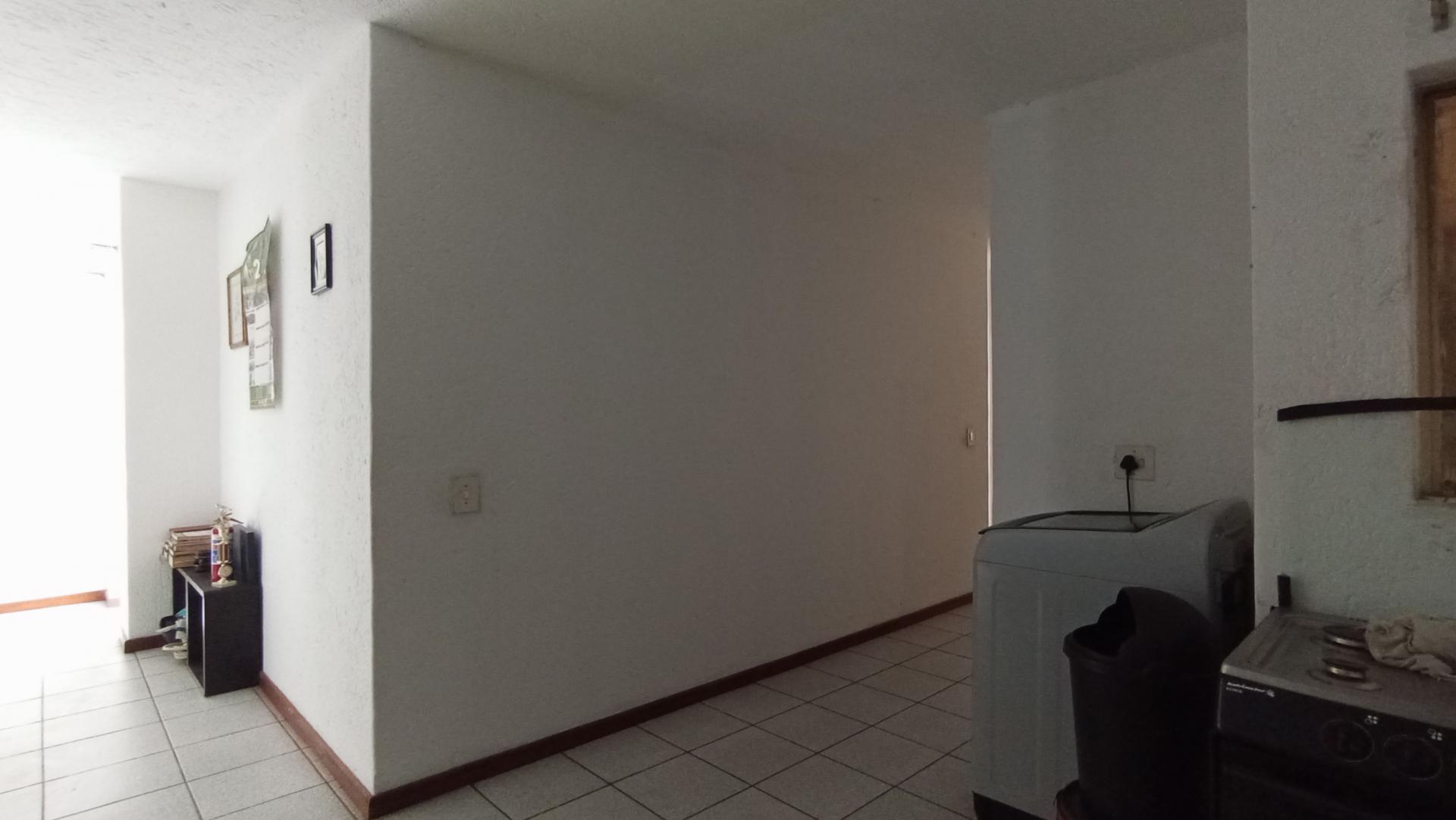 Kitchen - 10 square meters of property in Rosettenville