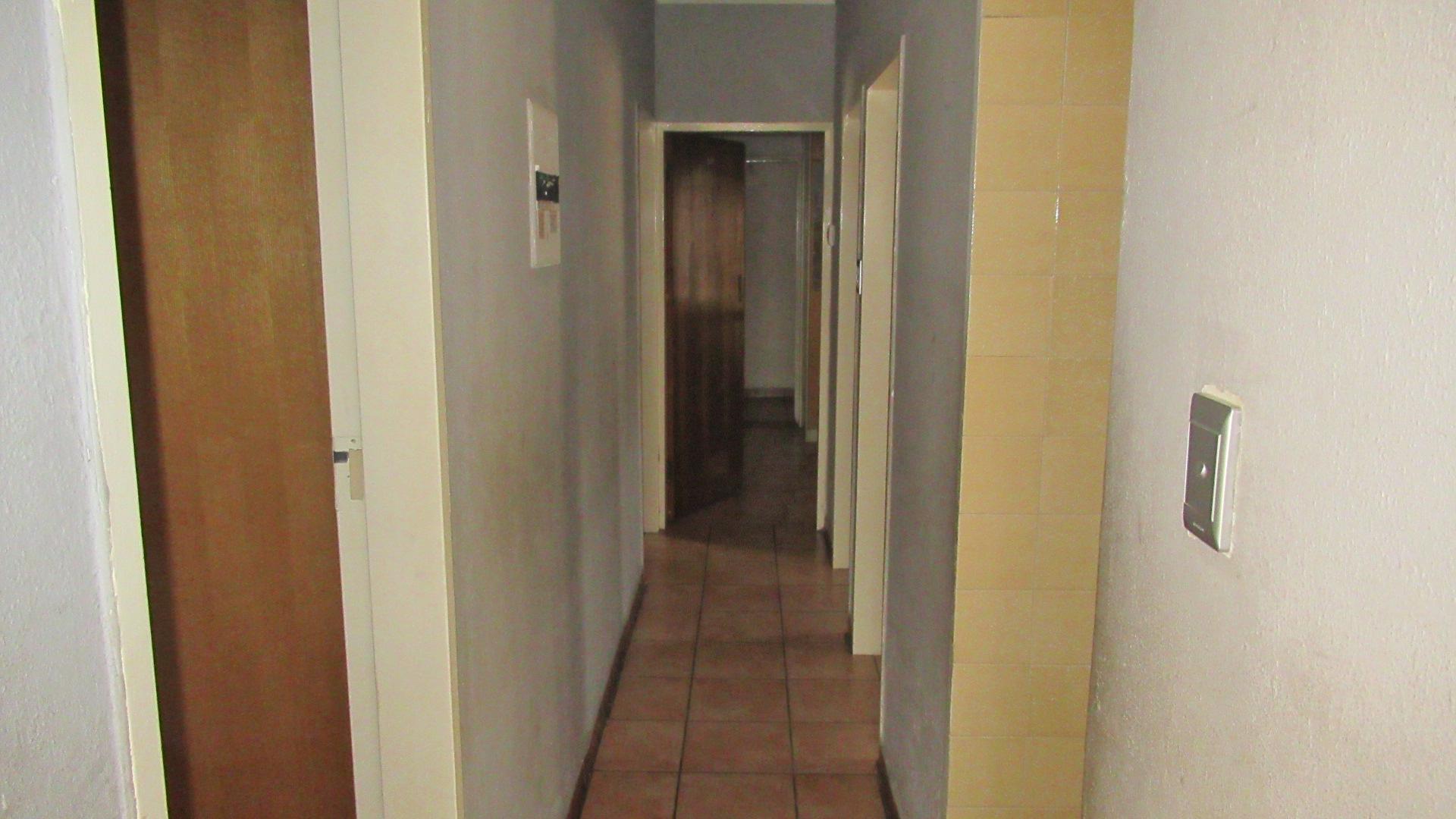 Spaces - 25 square meters of property in Lenasia South