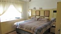 Bed Room 4 - 17 square meters of property in Lenasia South