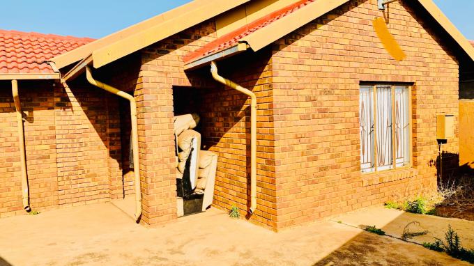 3 Bedroom House for Sale For Sale in Soshanguve - MR529990